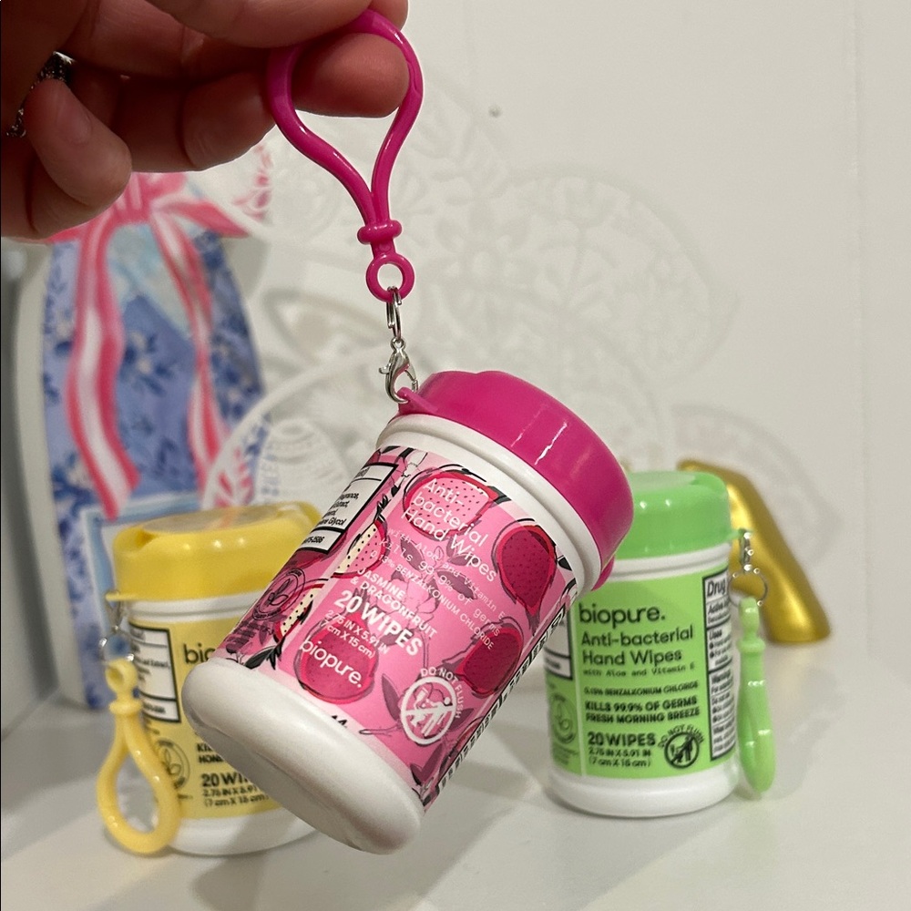 Anti-bacterial Hand Wipes – Yellow, Pink, or Green (20 Wipes)